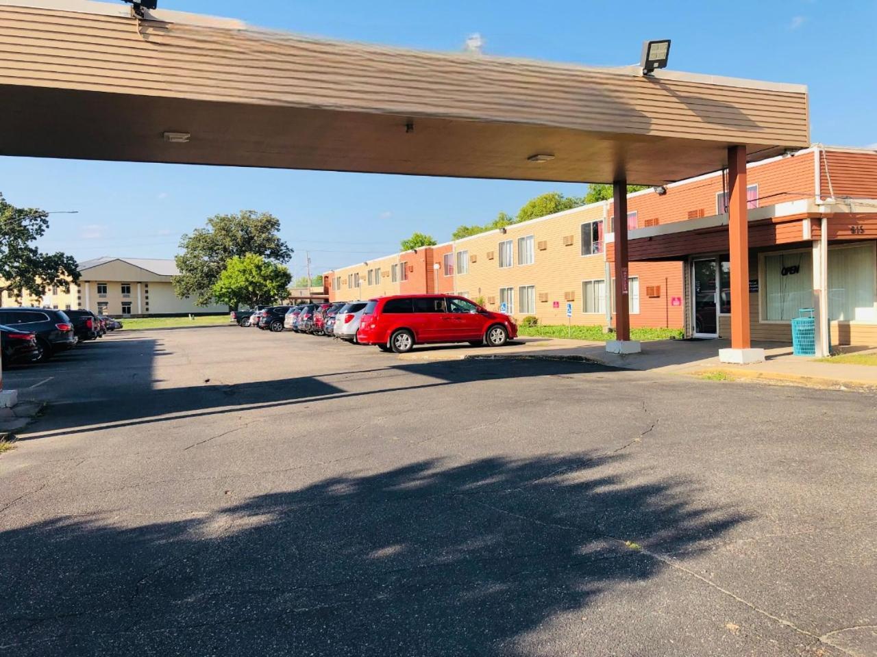 Econo Lodge Waite Park Екстер'єр фото