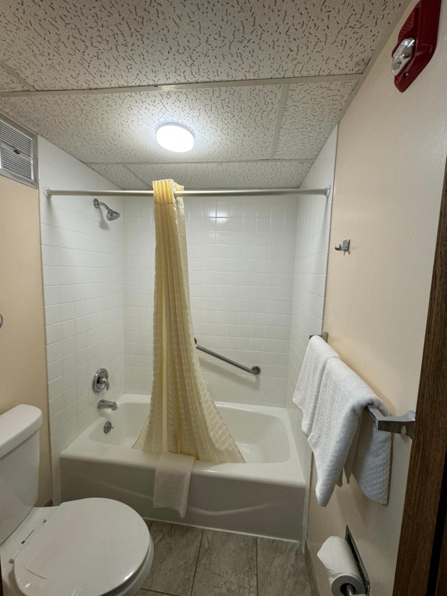 Econo Lodge Waite Park Екстер'єр фото